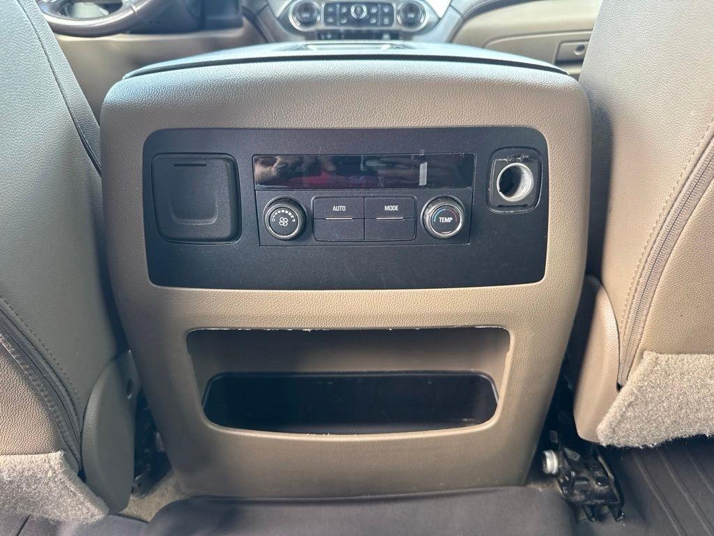 Chevrolet Tahoe 4WD 4dr LT 2017