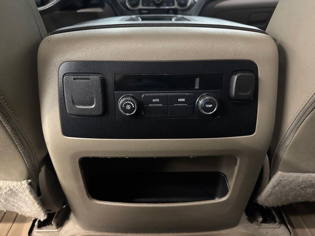 Chevrolet Tahoe 4WD 4dr LT 2019