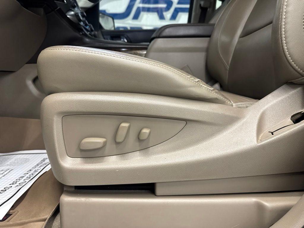 Chevrolet Tahoe 4WD 4dr LT 2019