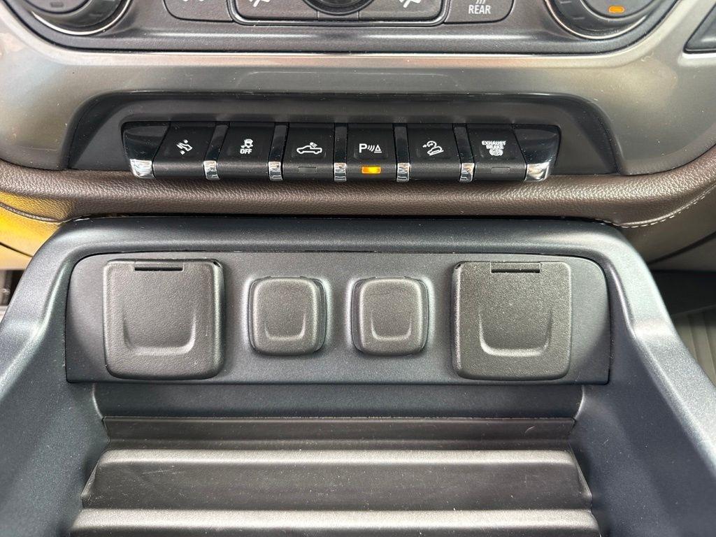 Chevrolet Silverado 2500HD 4WD Crew Cab 153.7" LTZ 2017