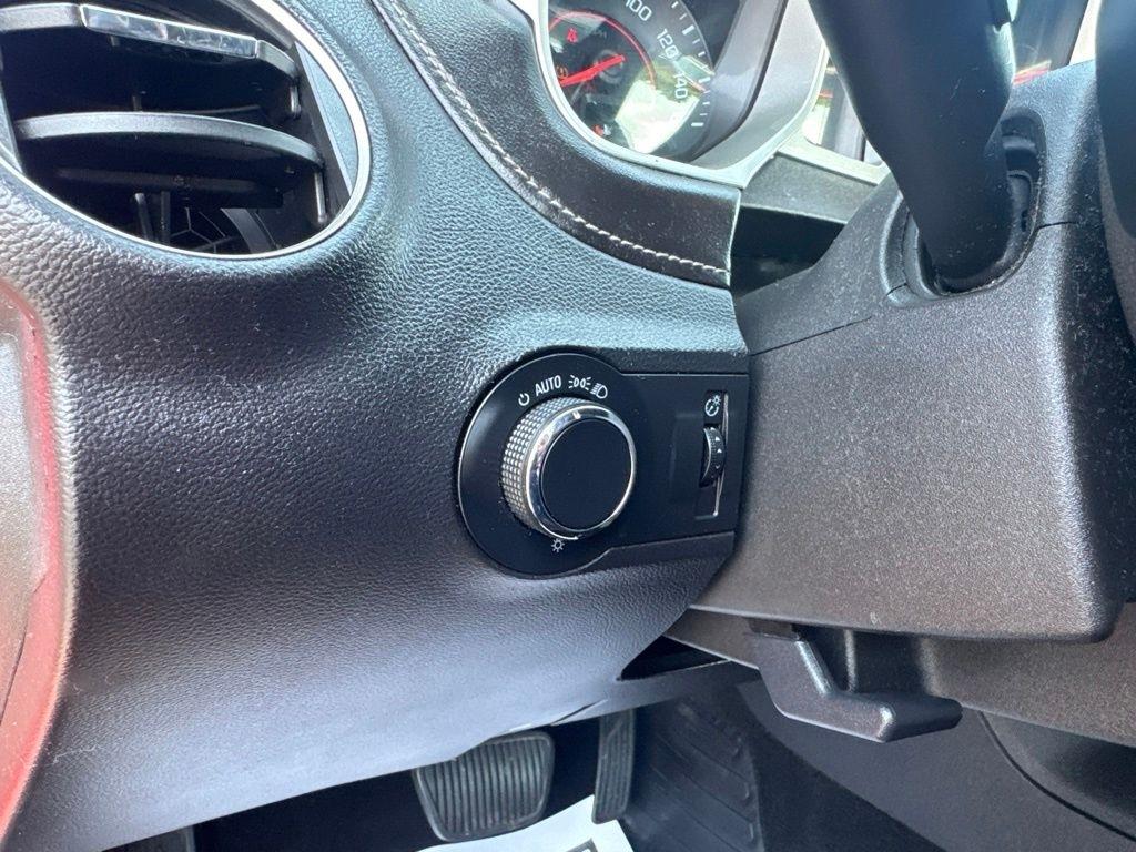 Chevrolet Camaro 2dr Cpe 2LT 2012