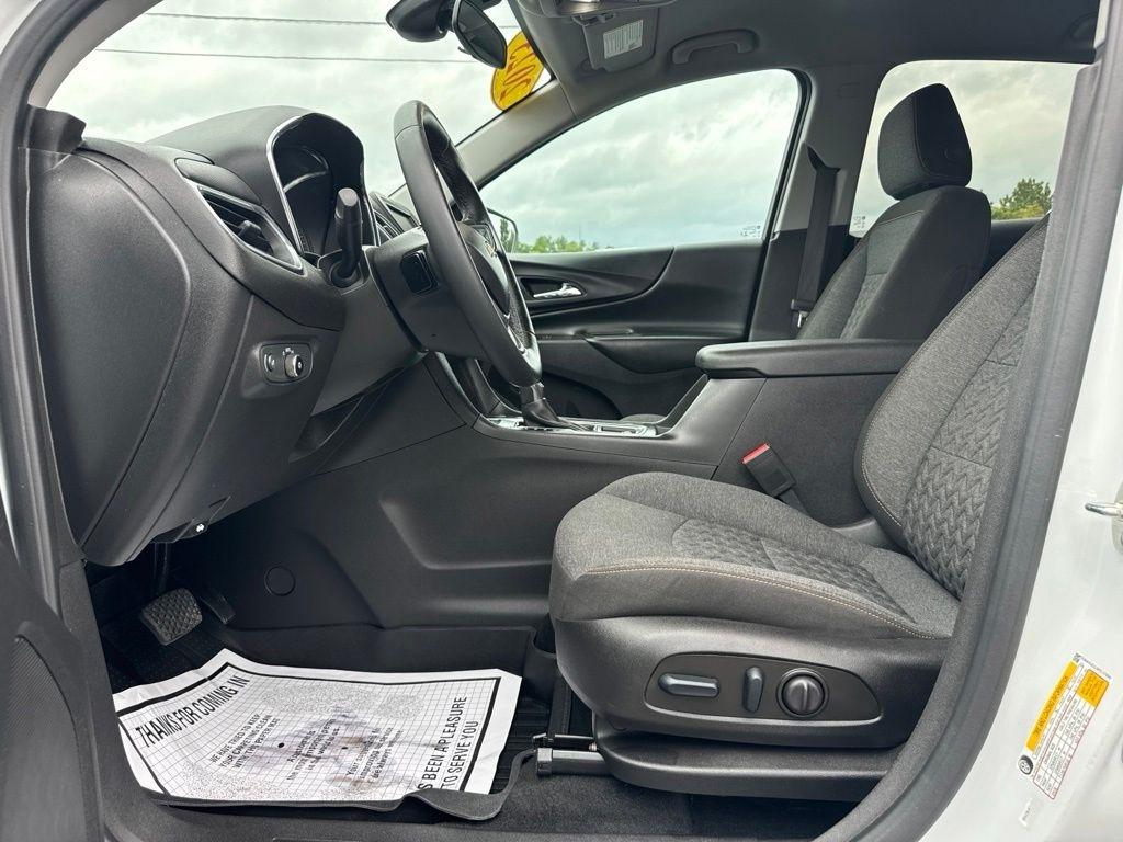 Chevrolet Equinox AWD 4dr LT w/1LT 2023