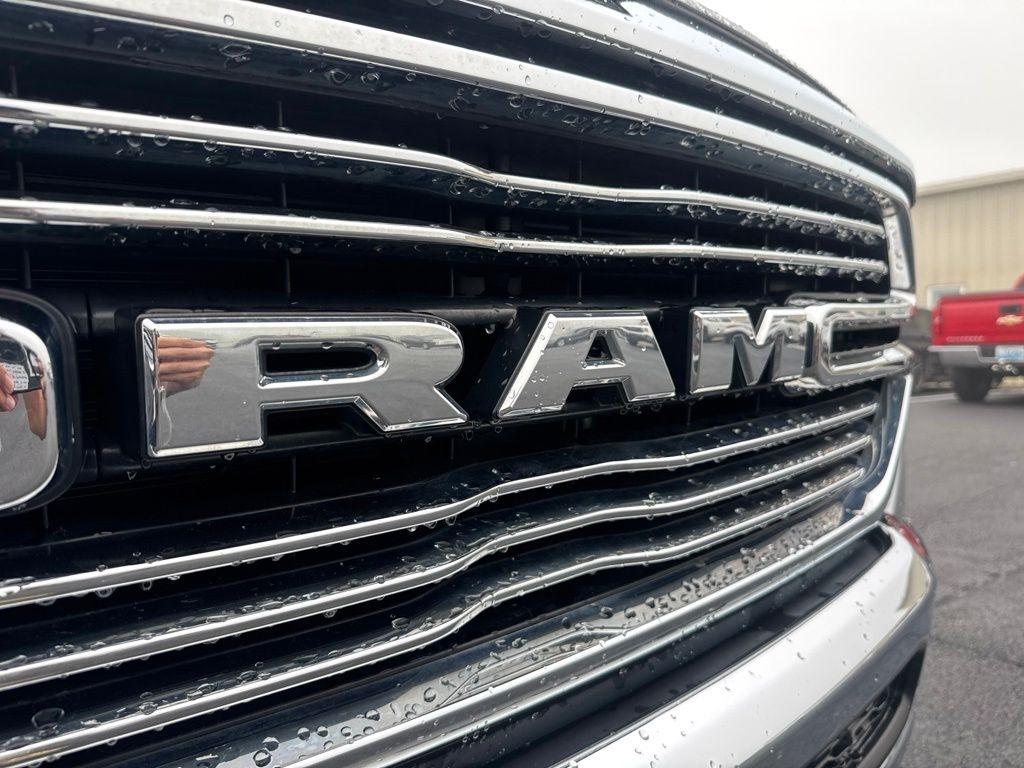 RAM 1500 Laramie 4x4 Crew Cab 6'4" Box 2020