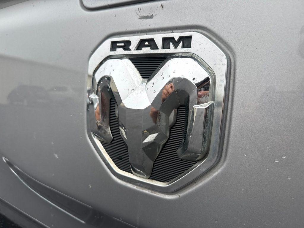 RAM 1500 Laramie 4x4 Crew Cab 6'4" Box 2020