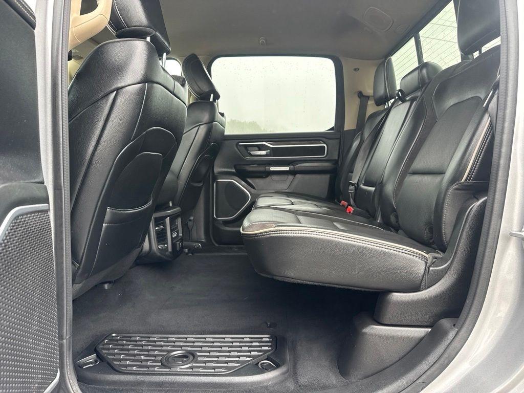 RAM 1500 Laramie 4x4 Crew Cab 6'4" Box 2020