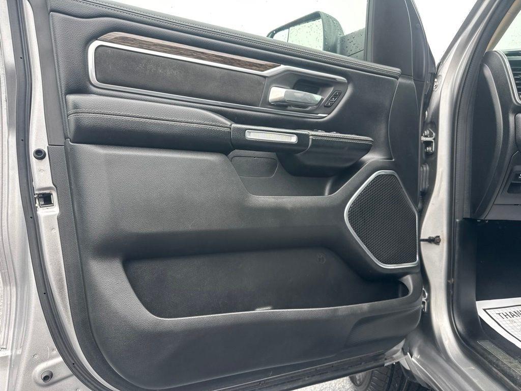 RAM 1500 Laramie 4x4 Crew Cab 6'4" Box 2020