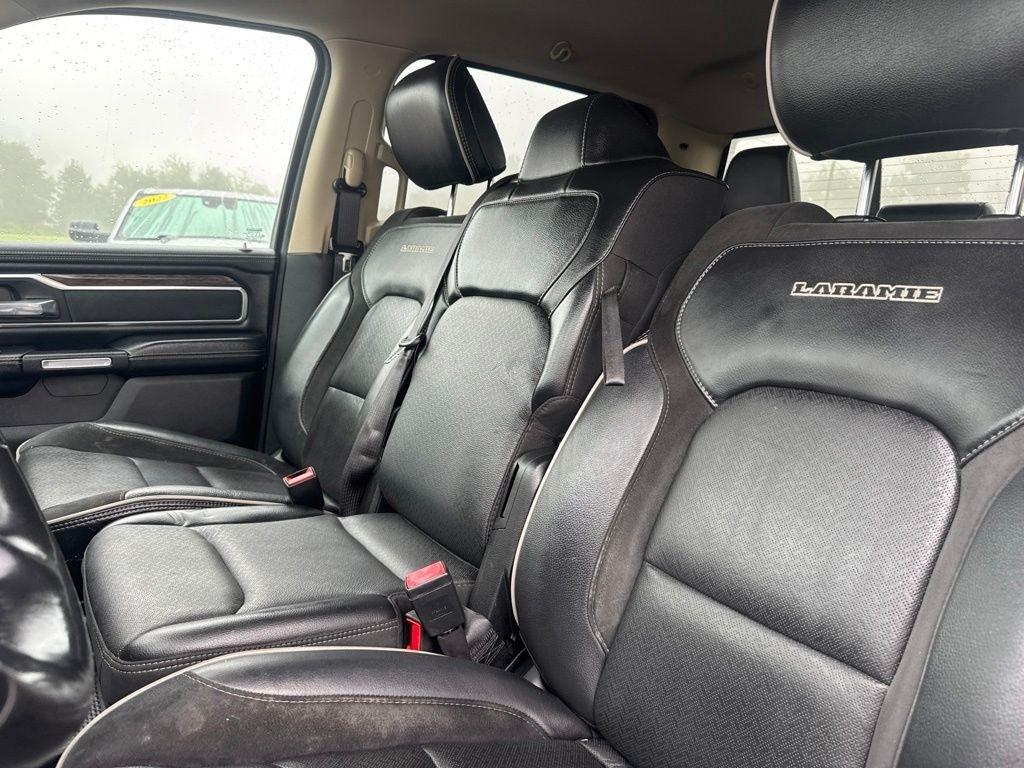 RAM 1500 Laramie 4x4 Crew Cab 6'4" Box 2020