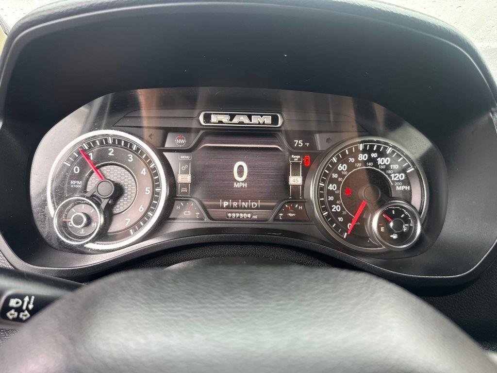 RAM 1500 Laramie 4x4 Crew Cab 6'4" Box 2020
