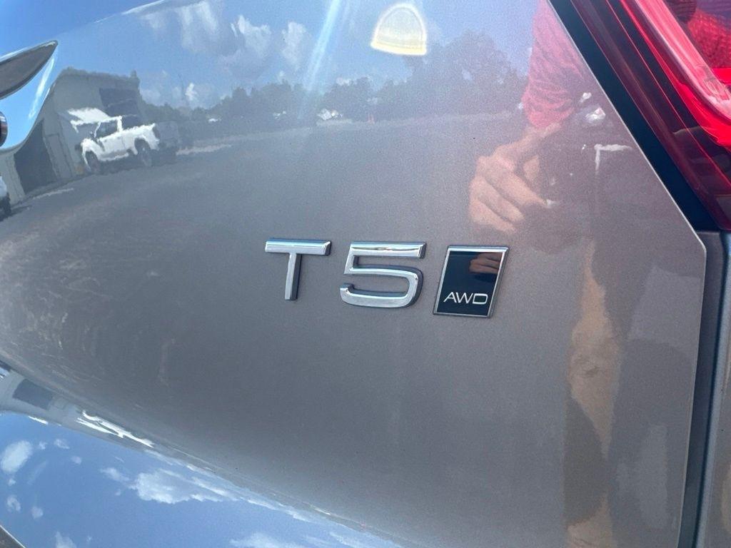 Volvo XC40 T5 AWD R-Design 2022