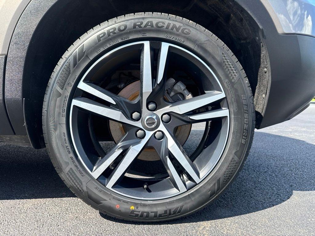 Volvo XC40 T5 AWD R-Design 2022