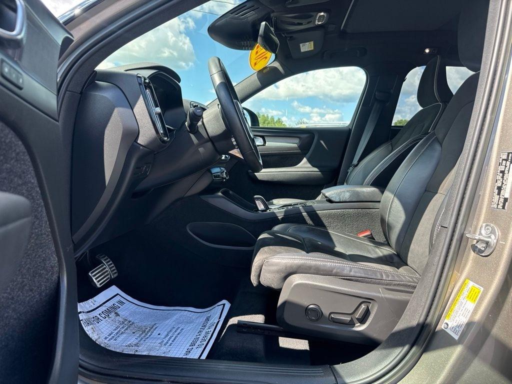 Volvo XC40 T5 AWD R-Design 2022