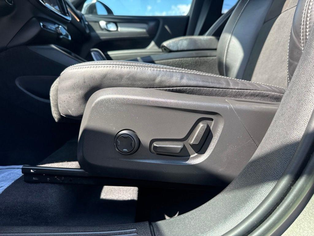 Volvo XC40 T5 AWD R-Design 2022