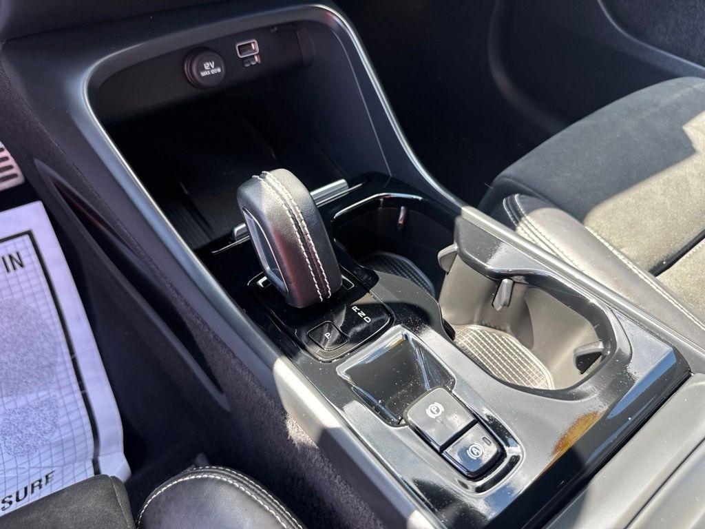 Volvo XC40 T5 AWD R-Design 2022