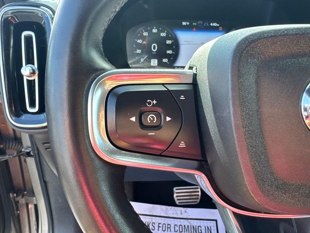 Volvo XC40 T5 AWD R-Design 2022