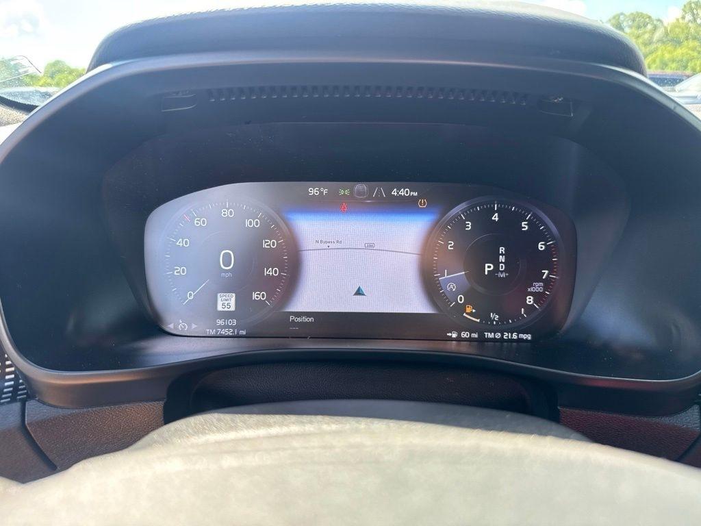 Volvo XC40 T5 AWD R-Design 2022