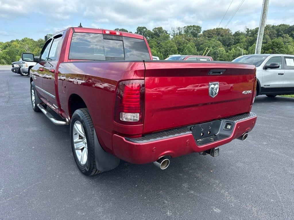 RAM 1500 4WD Crew Cab 149" Sport 2015