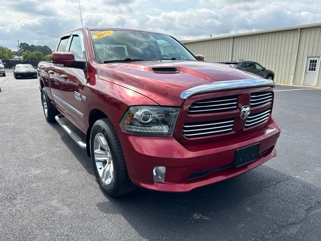 RAM 1500 4WD Crew Cab 149" Sport 2015