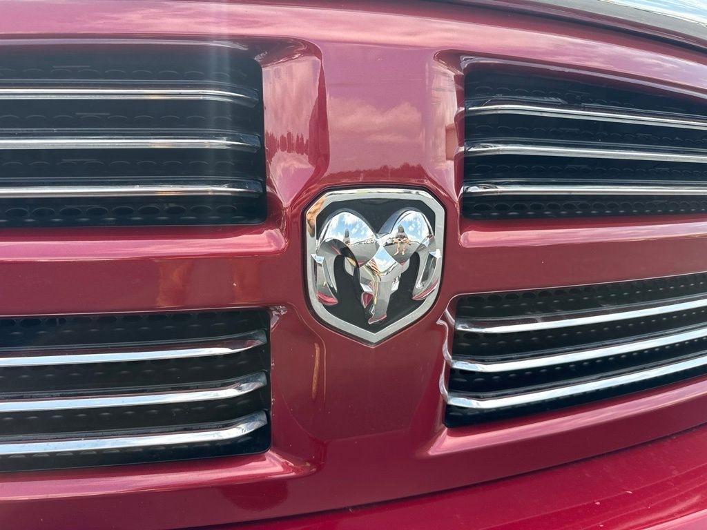 RAM 1500 4WD Crew Cab 149" Sport 2015