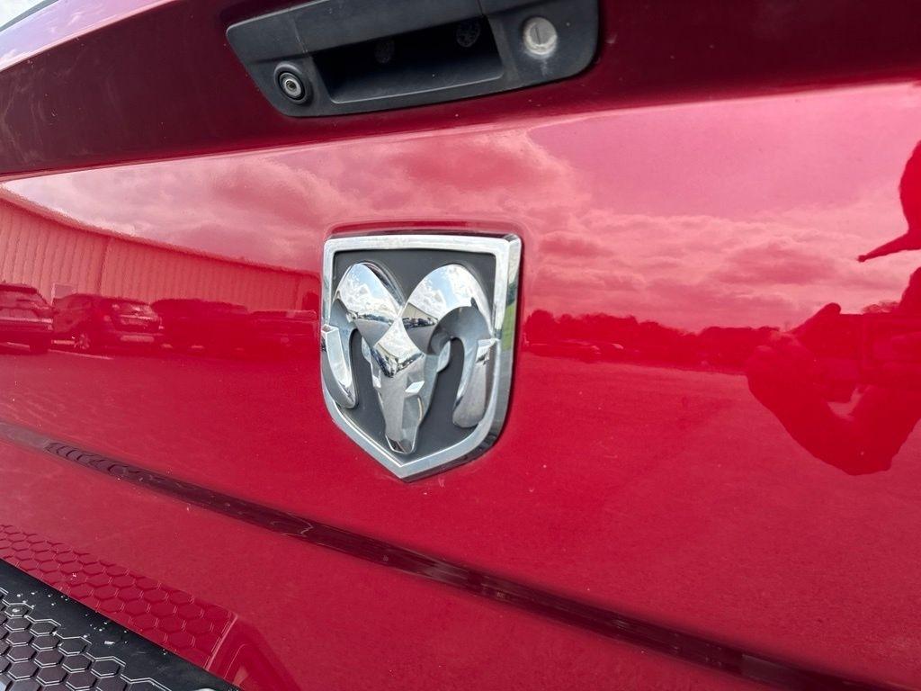 RAM 1500 4WD Crew Cab 149" Sport 2015