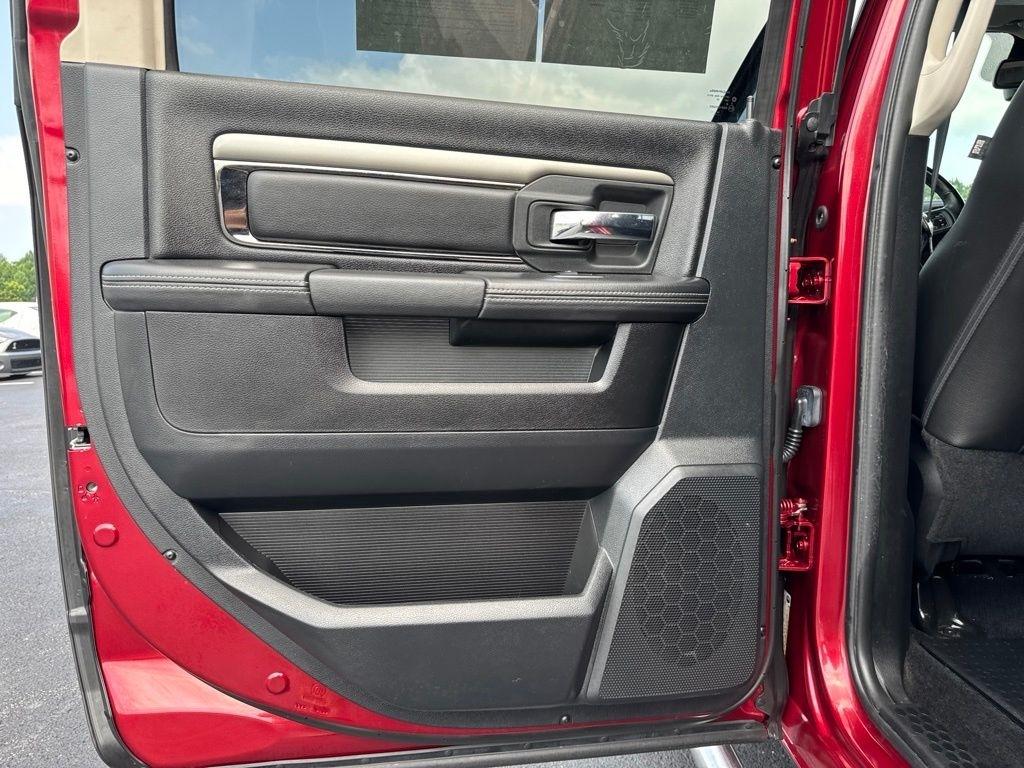 RAM 1500 4WD Crew Cab 149" Sport 2015