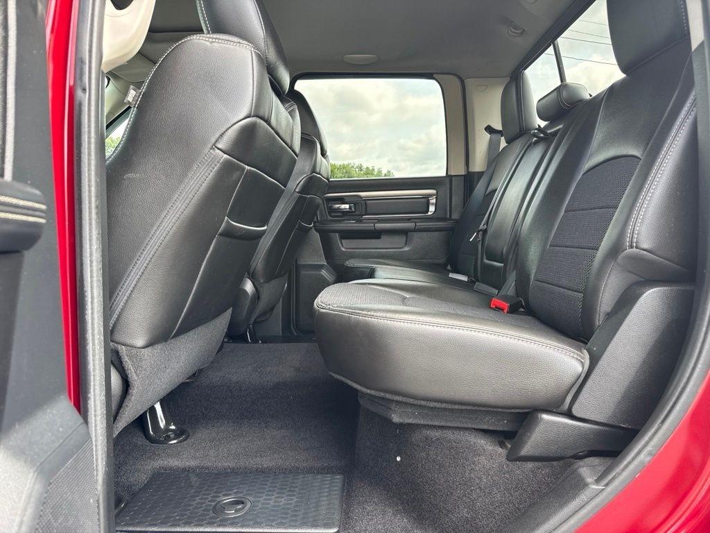 RAM 1500 4WD Crew Cab 149" Sport 2015