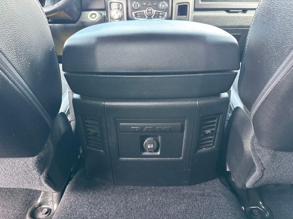 RAM 1500 4WD Crew Cab 149" Sport 2015