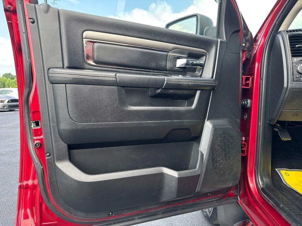 RAM 1500 4WD Crew Cab 149" Sport 2015