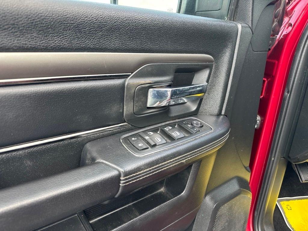 RAM 1500 4WD Crew Cab 149" Sport 2015