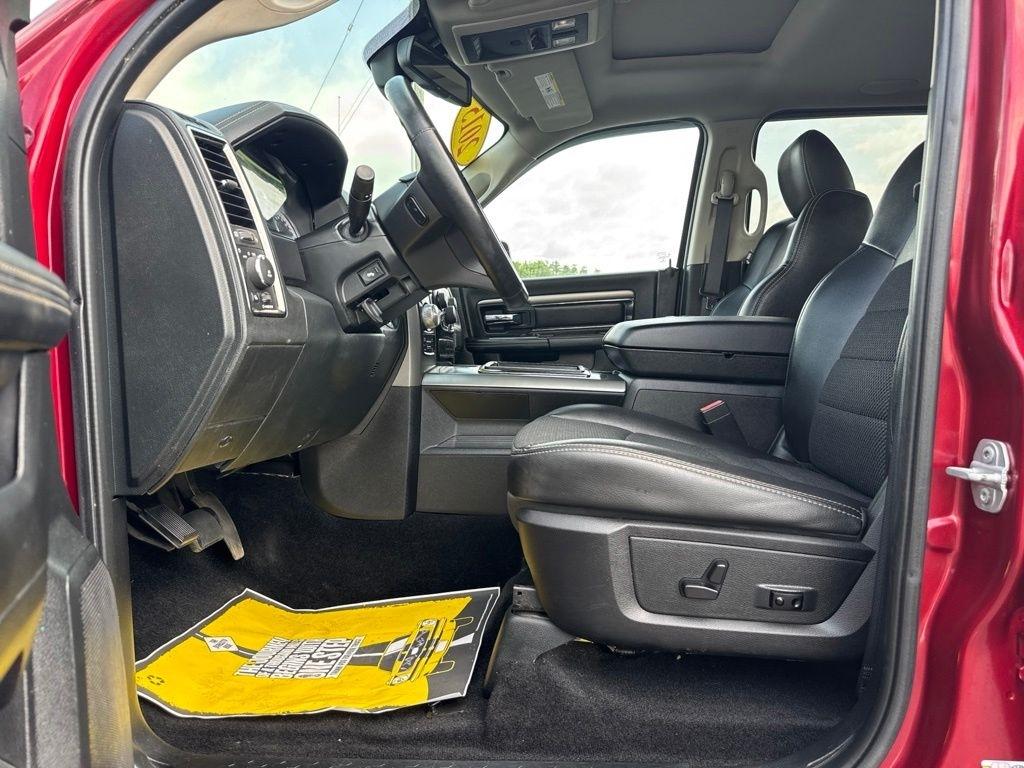RAM 1500 4WD Crew Cab 149" Sport 2015