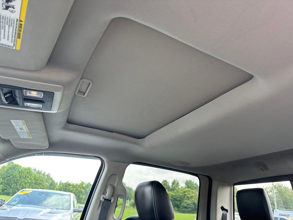 RAM 1500 4WD Crew Cab 149" Sport 2015