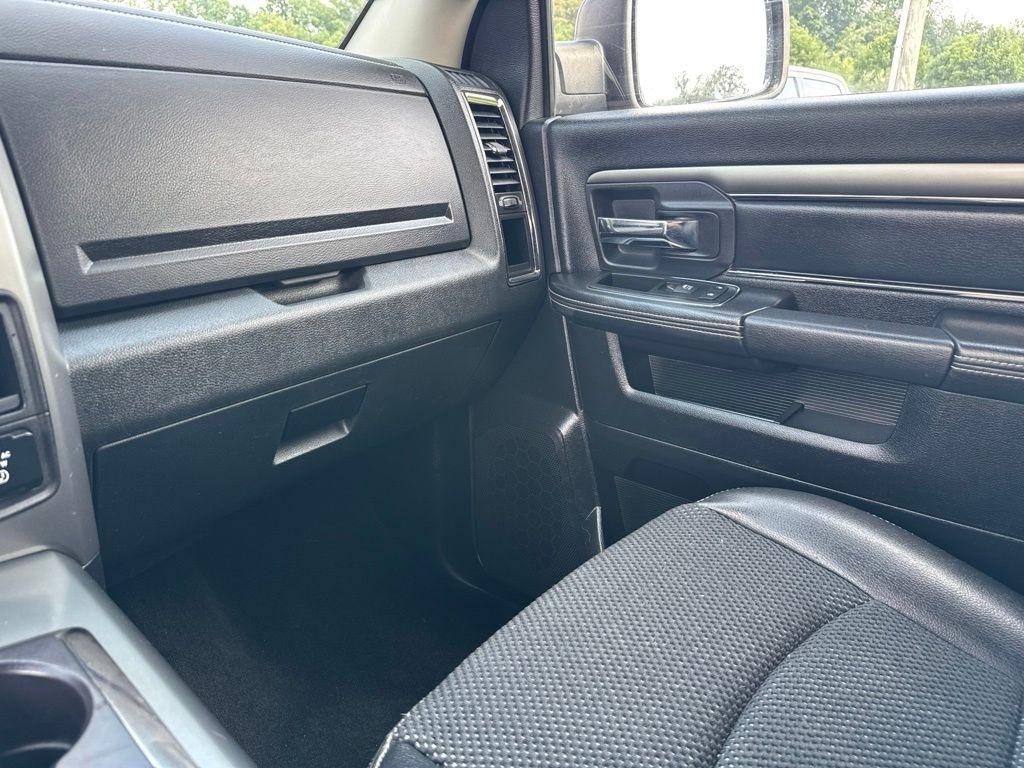 RAM 1500 4WD Crew Cab 149" Sport 2015