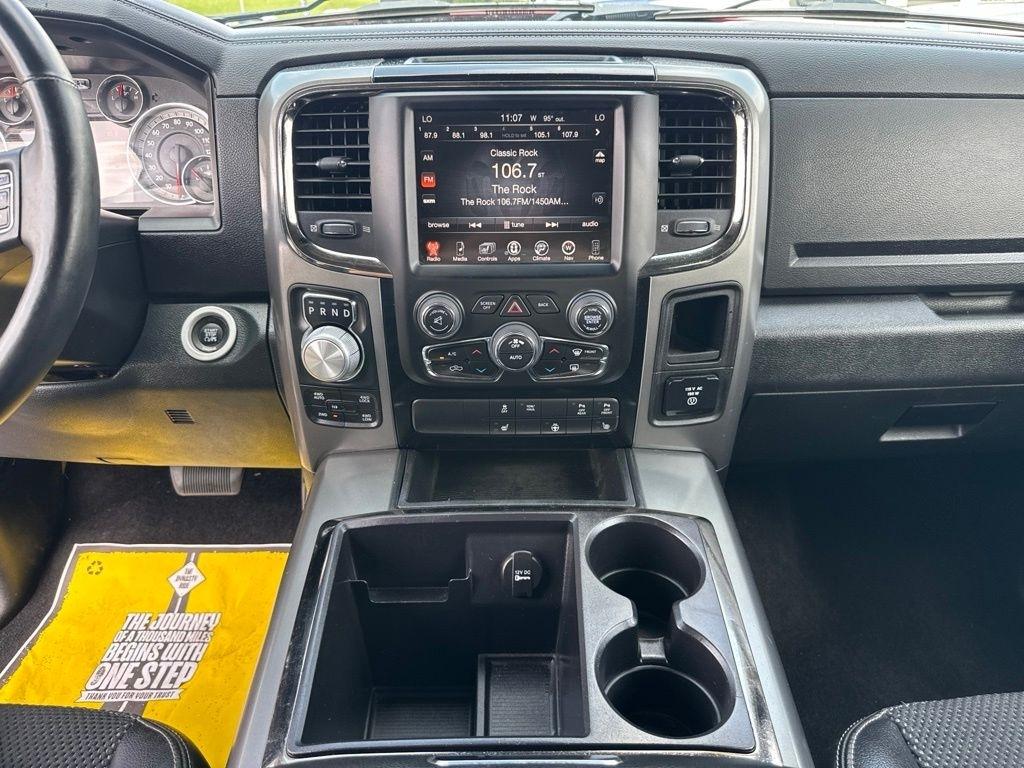 RAM 1500 4WD Crew Cab 149" Sport 2015