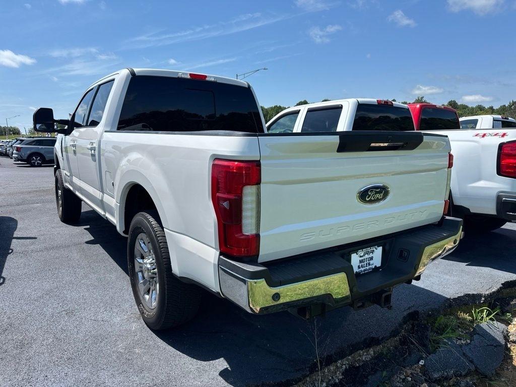 Ford Super Duty F-250 SRW Lariat 4WD Crew Cab 8' Box 2017