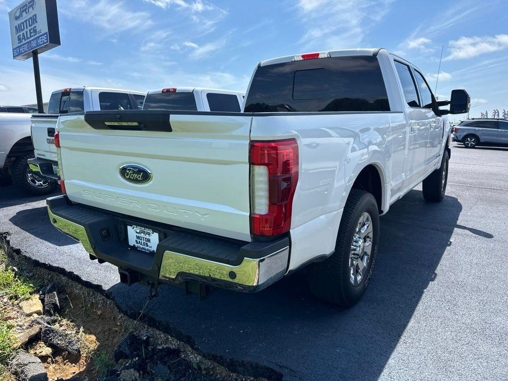 Ford Super Duty F-250 SRW Lariat 4WD Crew Cab 8' Box 2017