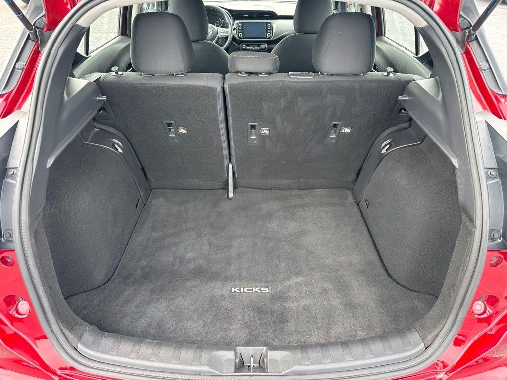 Nissan Kicks SV FWD 2021