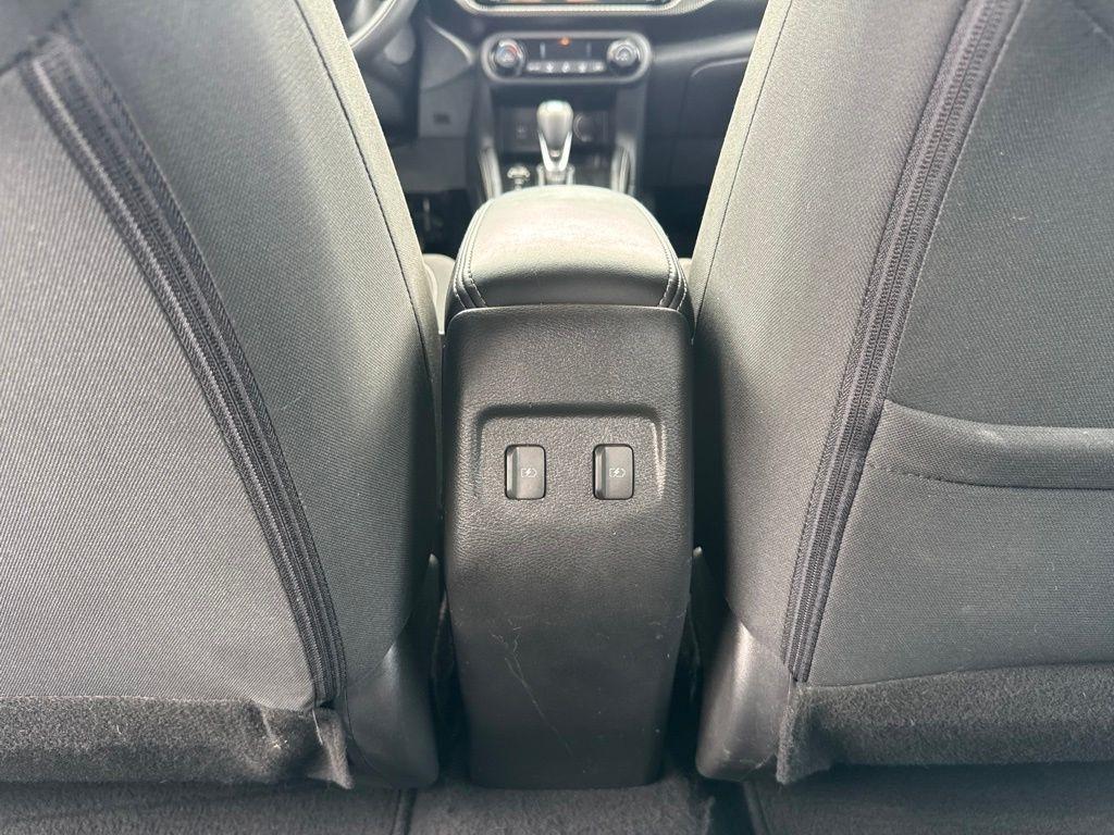 Nissan Kicks SV FWD 2021