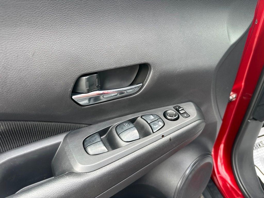 Nissan Kicks SV FWD 2021