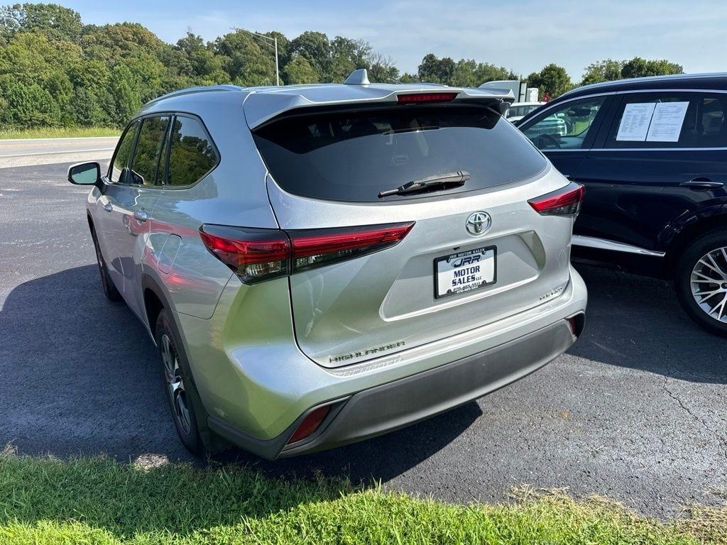 Toyota Highlander XLE AWD (Natl) 2021