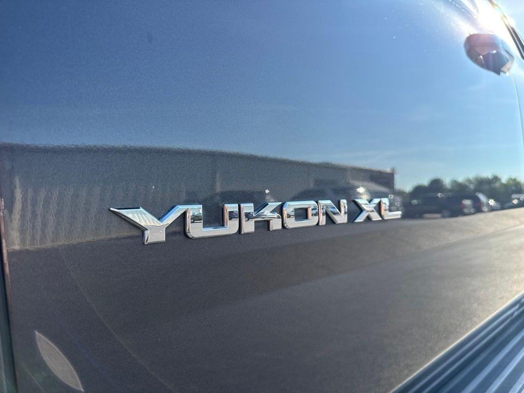 GMC Yukon XL 4WD 4dr SLE 2015