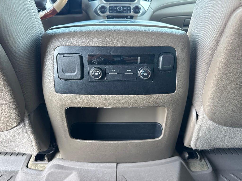 GMC Yukon XL 4WD 4dr SLE 2015
