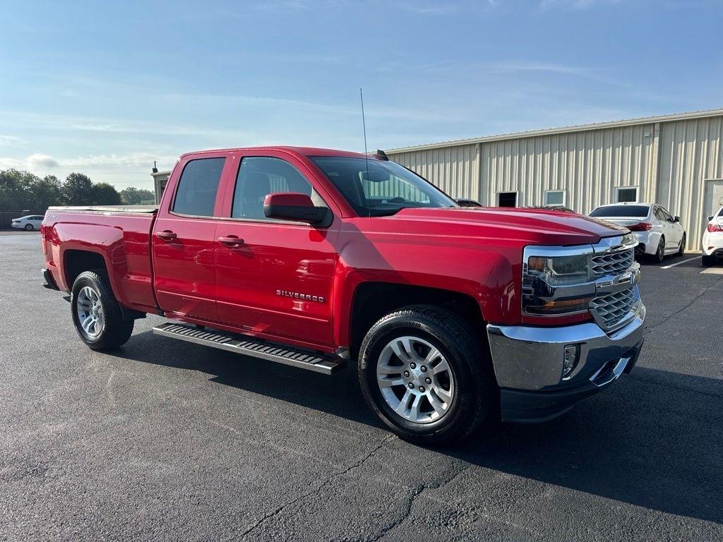 Chevrolet Silverado 1500 4WD Double Cab 143.5" LT w/1LT 2018