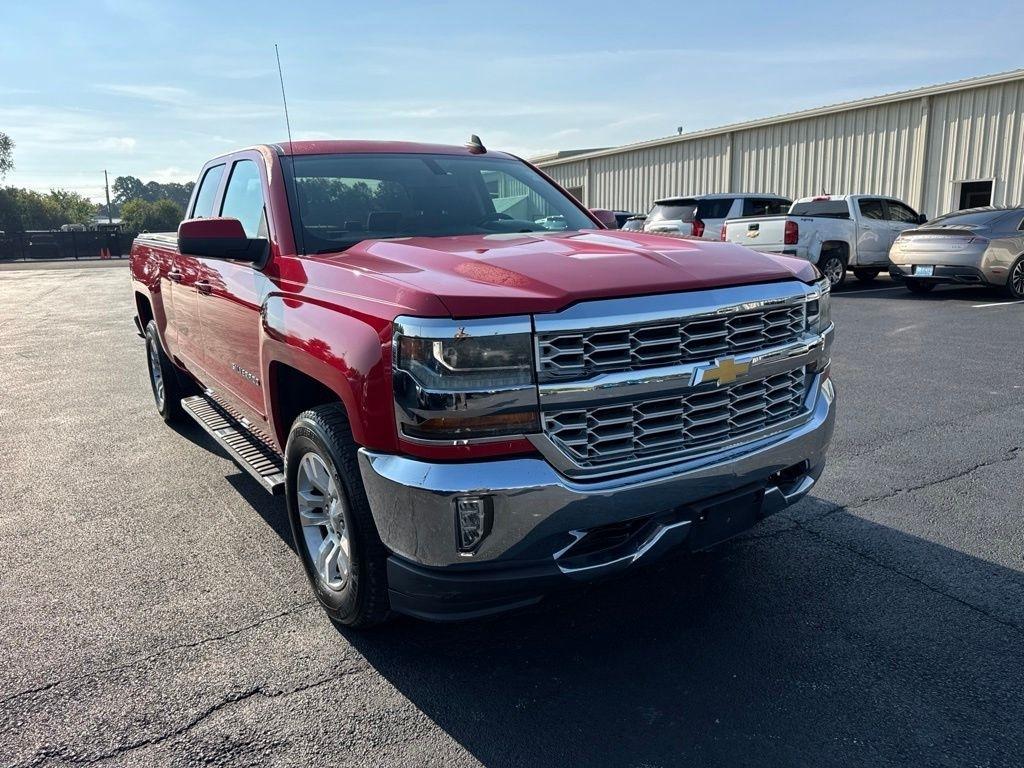 Chevrolet Silverado 1500 4WD Double Cab 143.5" LT w/1LT 2018