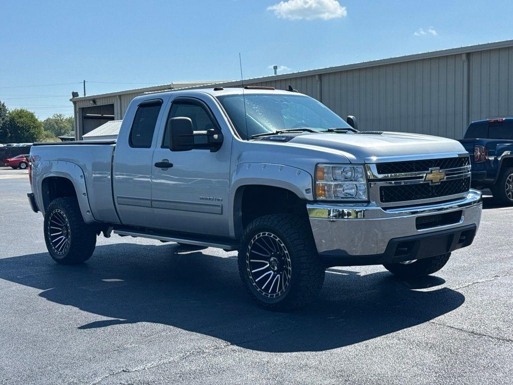 Chevrolet Silverado 2500HD 4WD Ext Cab 144.2" LT 2012