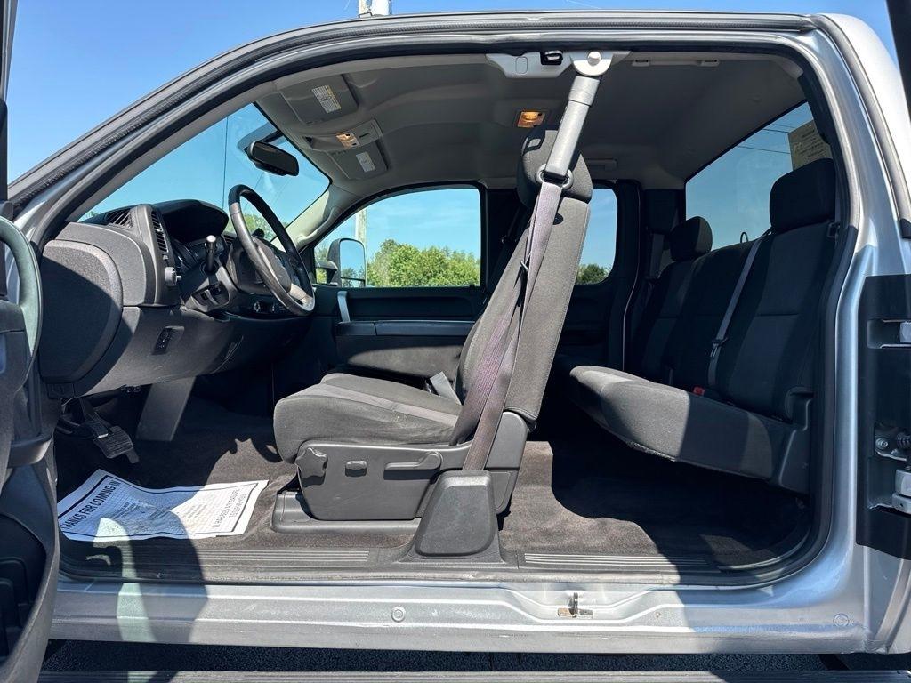 Chevrolet Silverado 2500HD 4WD Ext Cab 144.2" LT 2012