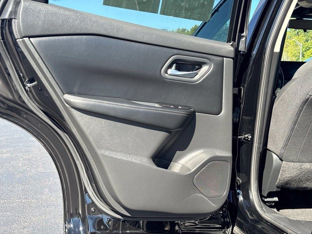 Nissan Rogue FWD SV 2025