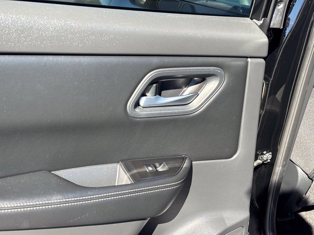 Nissan Rogue FWD SV 2025