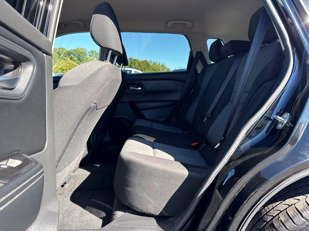 Nissan Rogue FWD SV 2025