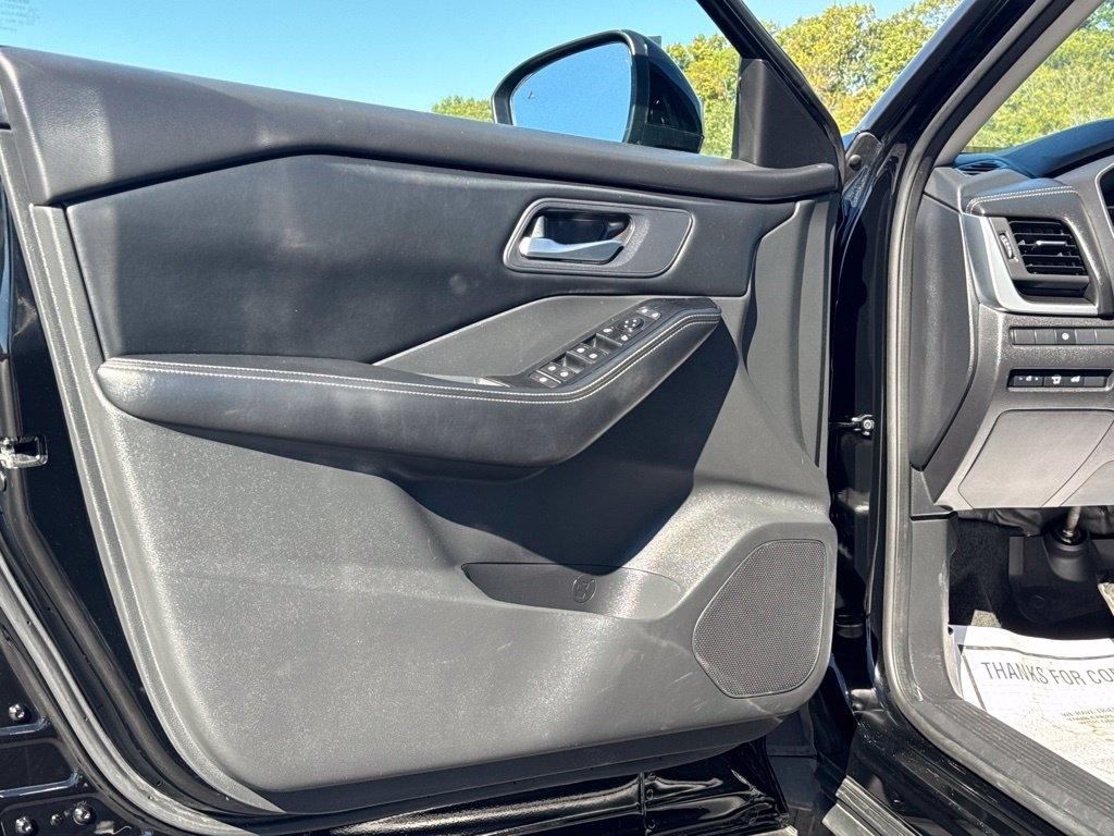 Nissan Rogue FWD SV 2025