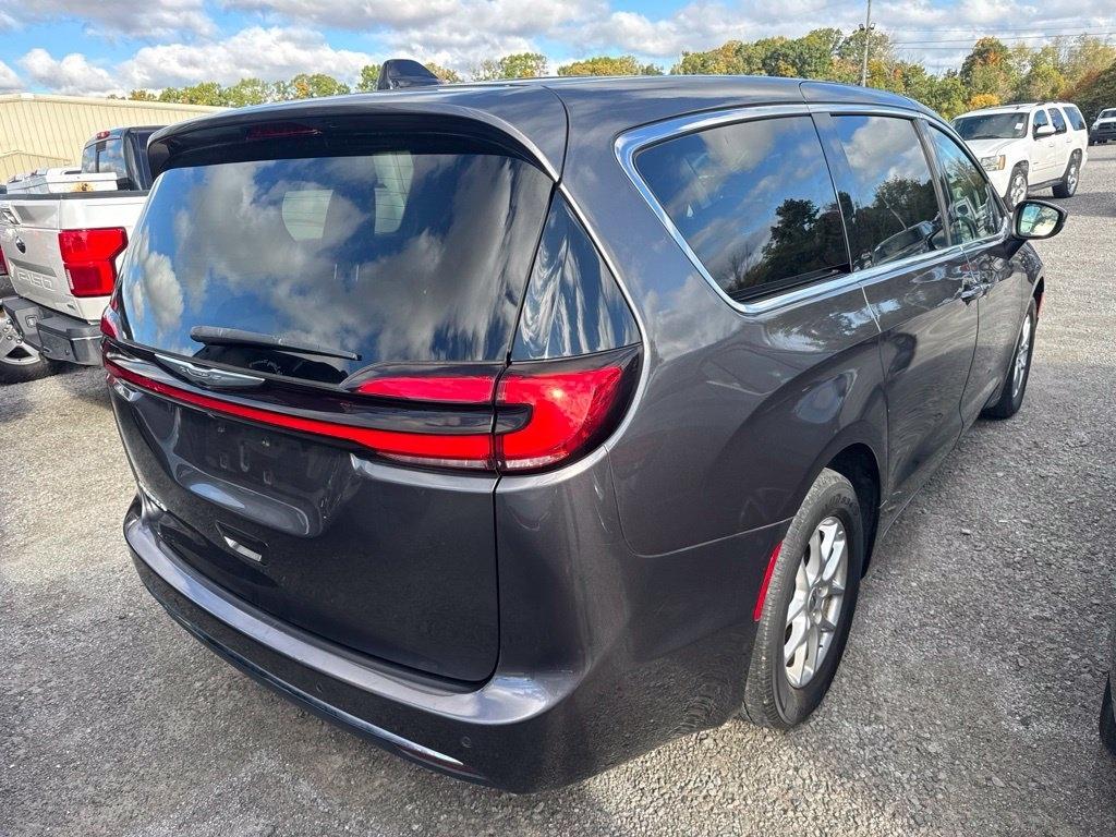 Chrysler Pacifica Touring L FWD 2023
