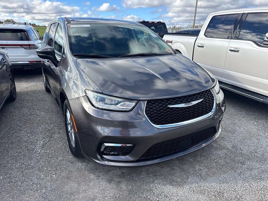 Chrysler Pacifica Touring L FWD 2023